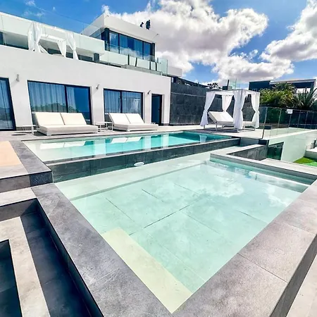 Villa Infinity *